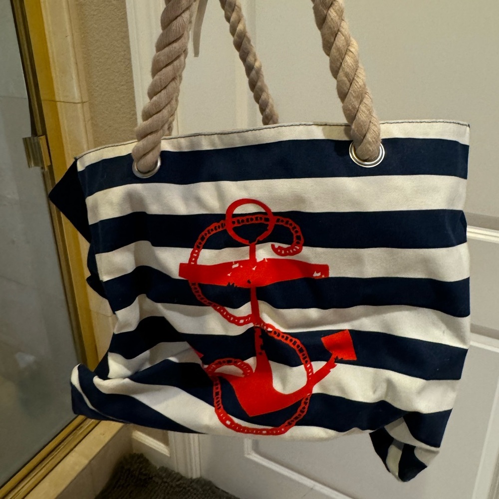 Nautical theme tote bag. EUC.